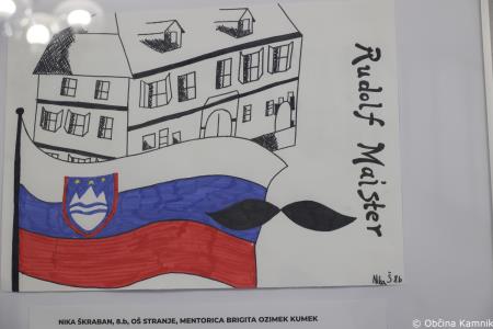 V prostorih občinske stavbe na ogled razstava literarnih in likovnih del na temo Častni občan Kamnika (67)